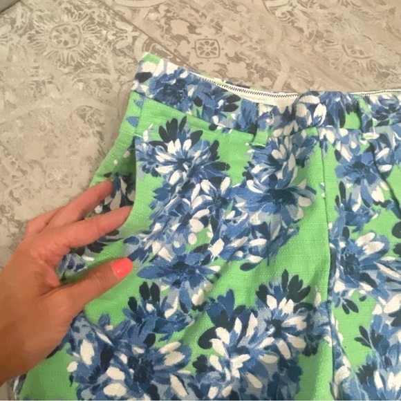 J.Crew | Green & Blue Floral Hi-Rise Shorts | SZ 4 (27) - Picture 5 of 10